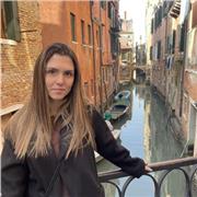 Logopeda y estudiante de Educación Primaria con experiencia en dificultades de aprendizaje y trastornos del neurodesarrollo